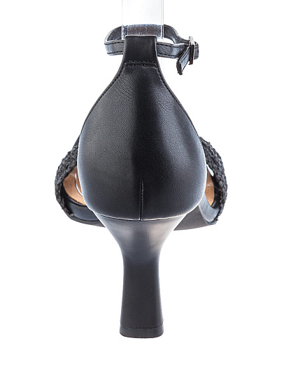 957012/08-02 Босоножки